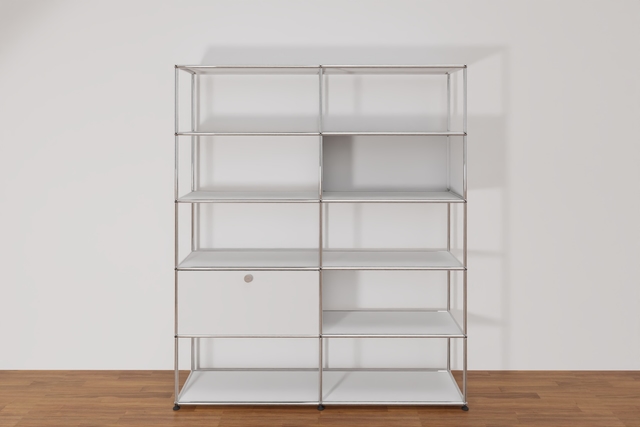 Original USM Haller Regalwand, offene und geschlossene Fächer kombiniert