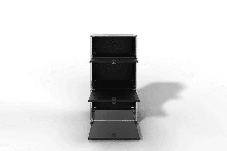 USM Haller schmales Highboard mit 3 Klapptüren. Produktbild