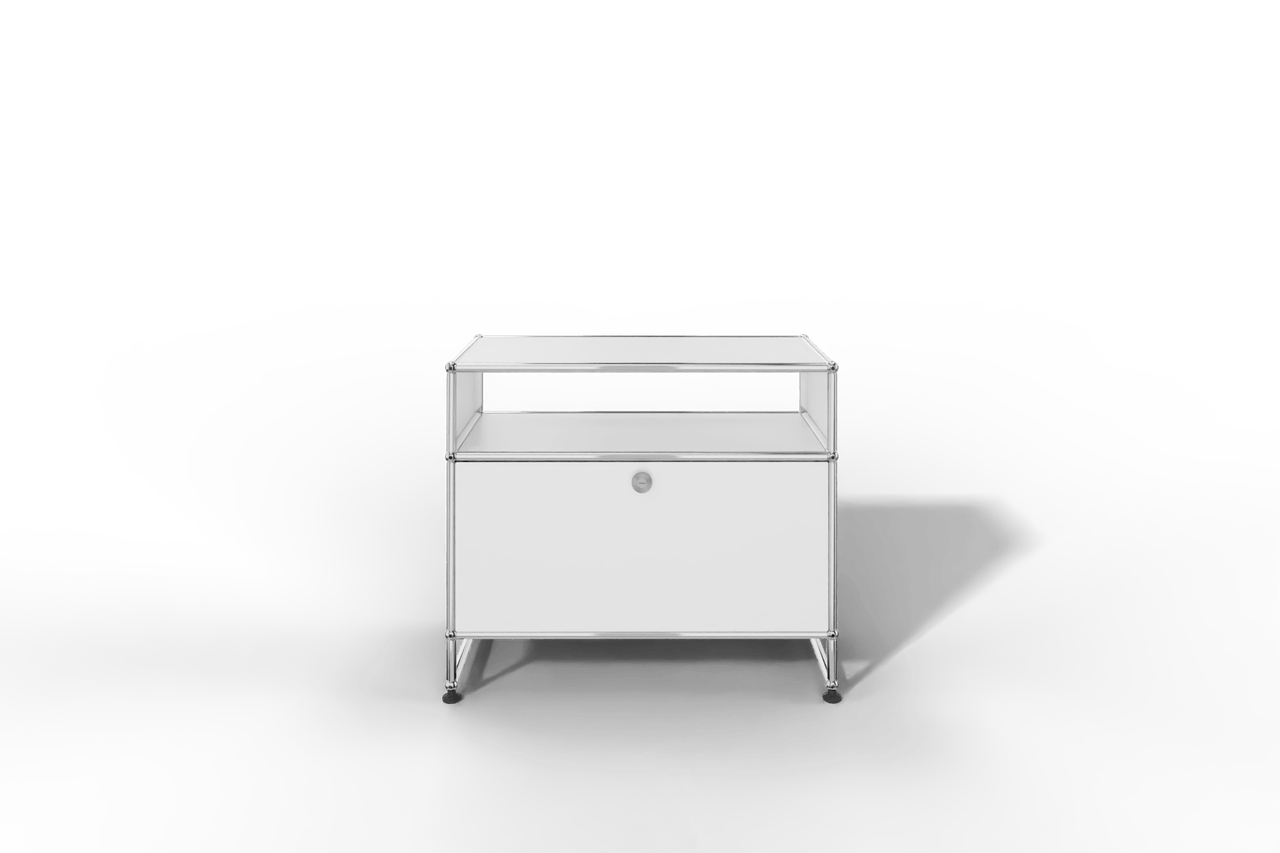 USM Haller Sideboard auf Sockel mit einer Klapptüre Produktbild