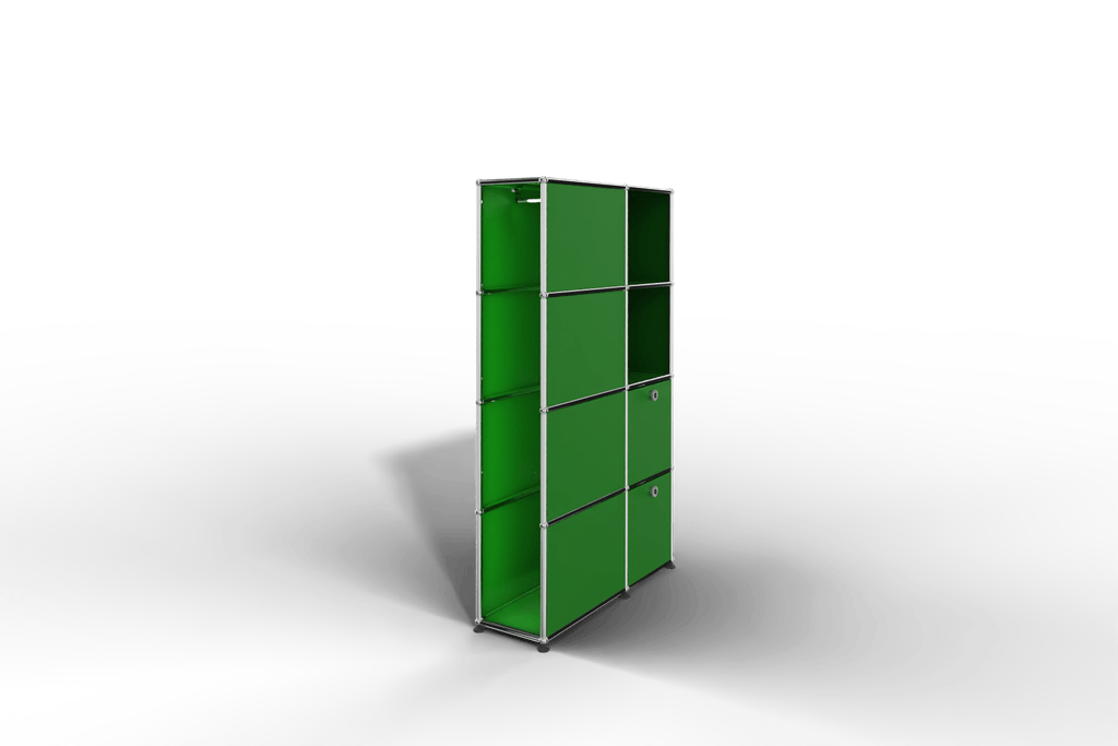 Seitlich geöffnete Garderobe mit Fächern und Klapptüren Produktbild