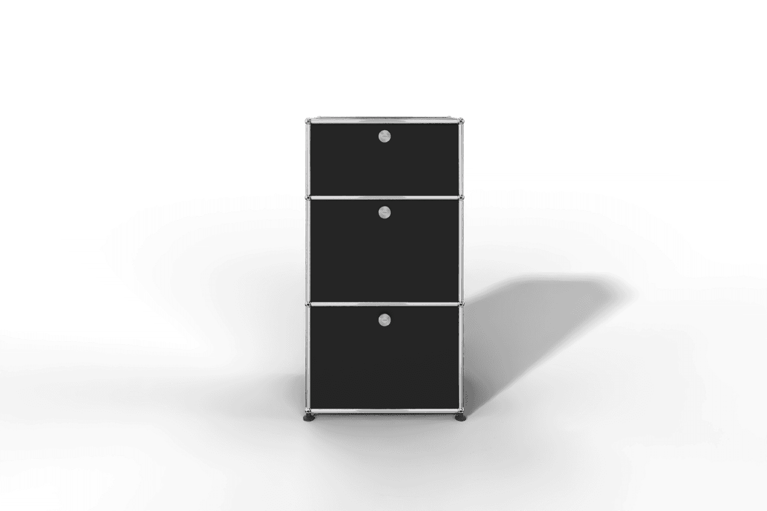 USM Haller schmales Highboard mit 3 Klapptüren. Produktbild