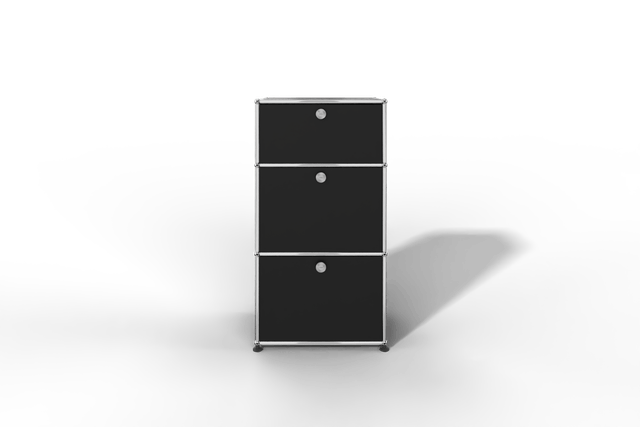 USM Haller schmales Highboard mit 3 Klapptüren.