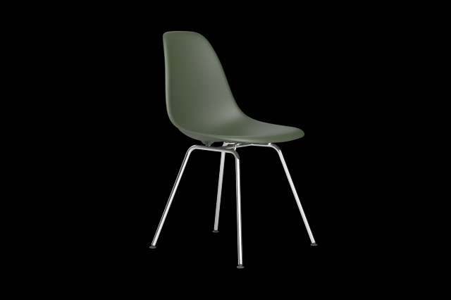 Eames Plastic Side Chair DSX