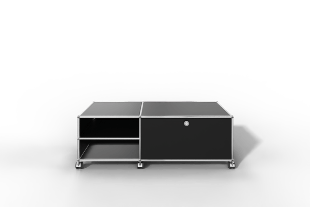 USM TV-Lowboard auf Rollen