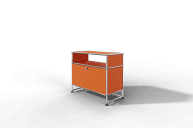 USM Haller Sideboard auf Sockel mit einer Klapptüre Produktbild