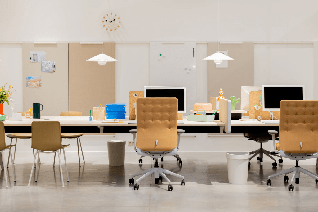 Vitra Drehstuhl ID-Chair Trim, mit Designrückenlehne Produktbild