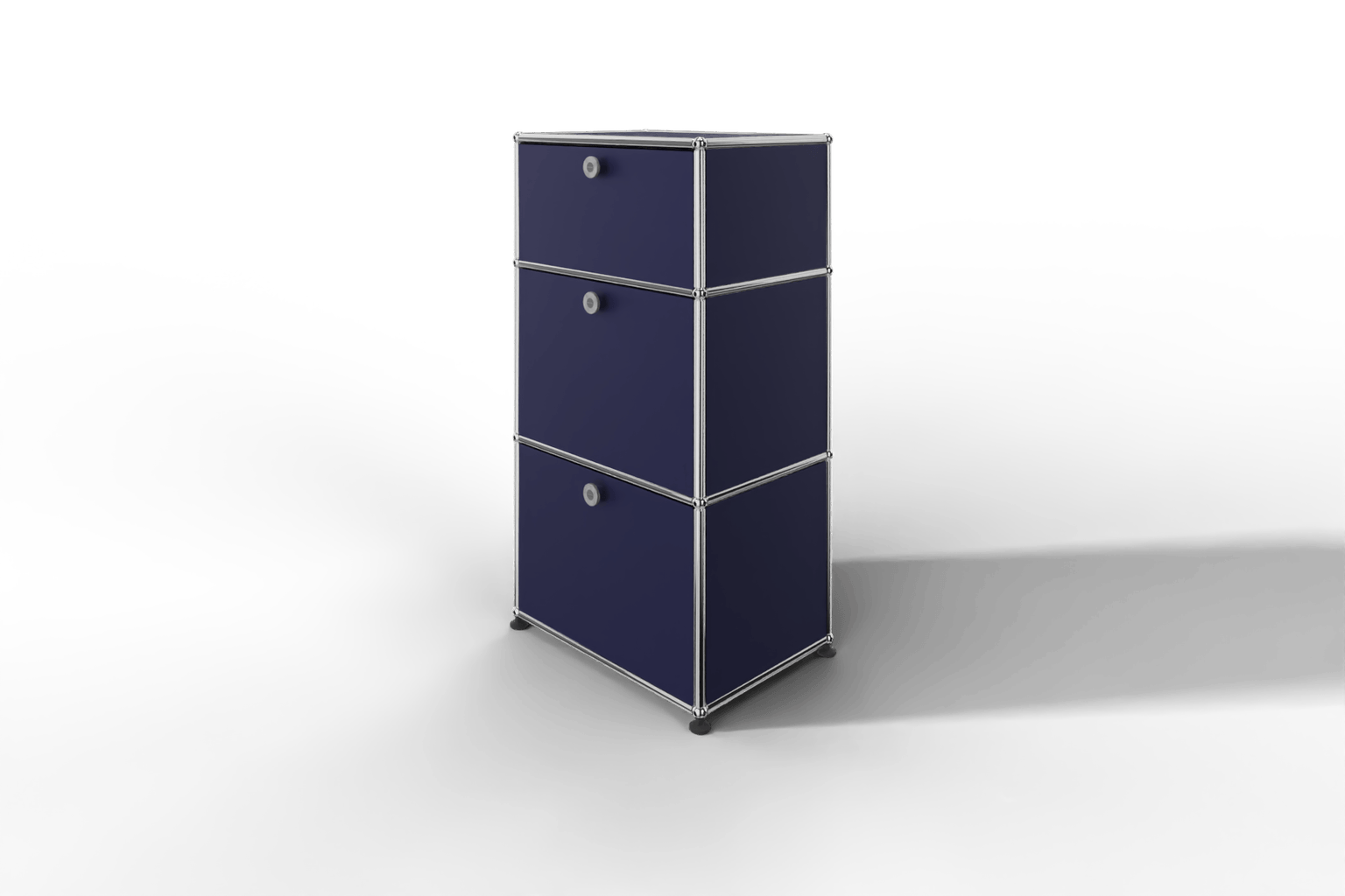 USM Haller schmales Highboard mit 3 Klapptüren. Produktbild