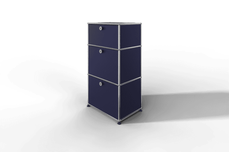 USM Haller schmales Highboard mit 3 Klapptüren. Produktbild