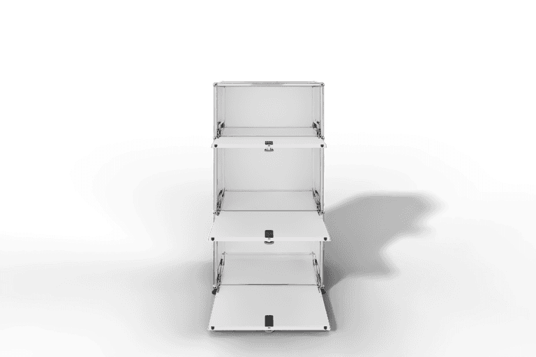 USM Haller schmales Highboard mit 3 Klapptüren. Produktbild