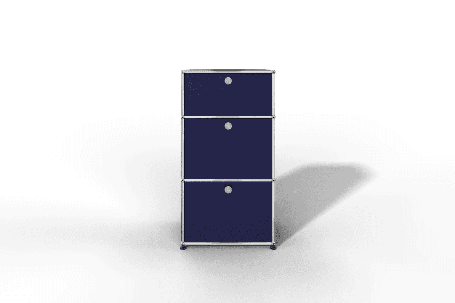 USM Haller schmales Highboard mit 3 Klapptüren. Produktbild