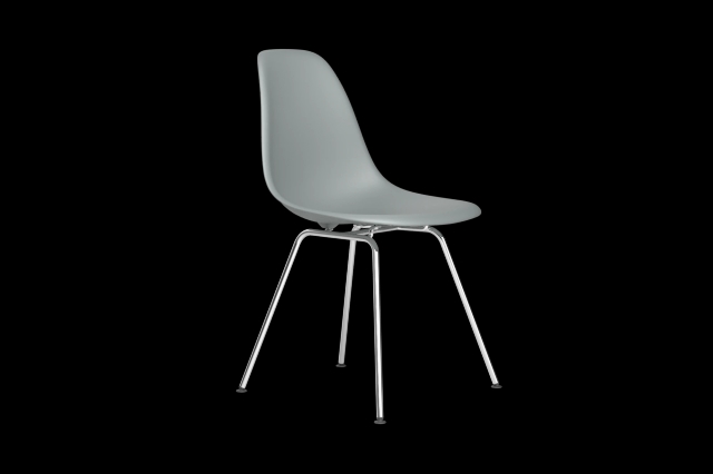 Eames Plastic Side Chair DSX