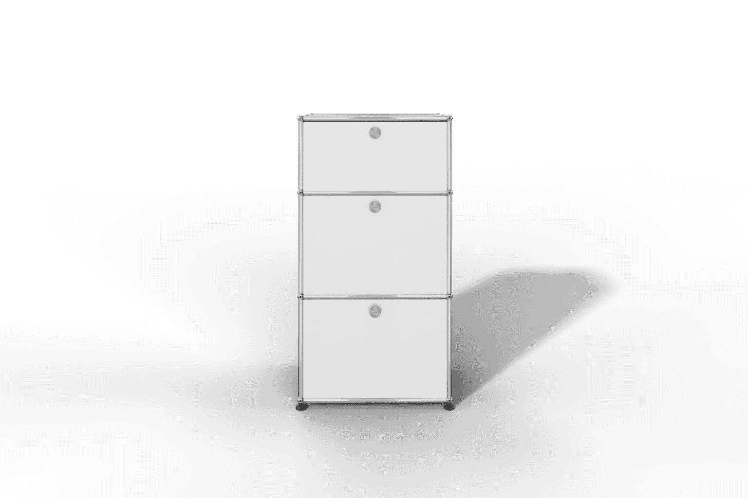 USM Haller schmales Highboard mit 3 Klapptüren. Produktbild