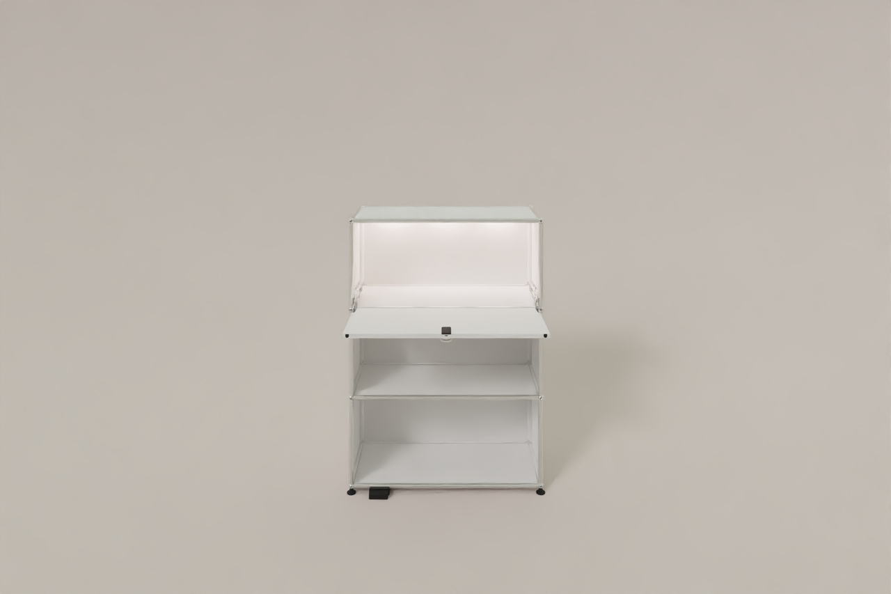 USM Haller E Regal / Highboard mit Licht Produktbild