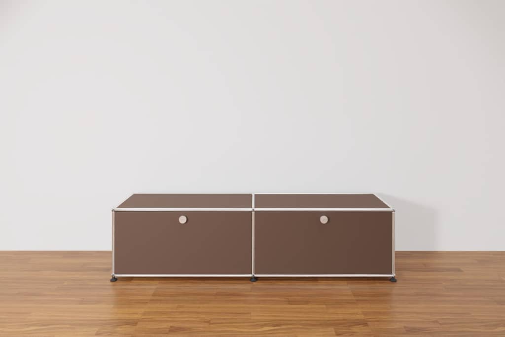 USM Haller Lowboard mit 2 Klapptüren in Braun, Ausstellungsstück