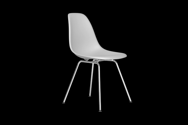 Eames Plastic Side Chair DSX