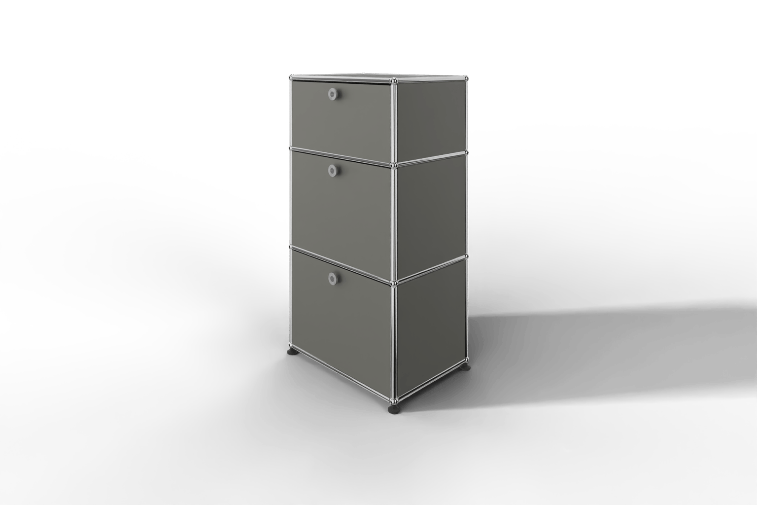 USM Haller schmales Highboard mit 3 Klapptüren. Produktbild