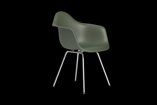 Eames Plastic Armchair DAX