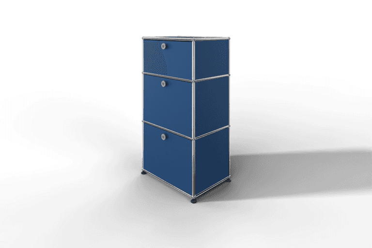 USM Haller schmales Highboard mit 3 Klapptüren. Produktbild
