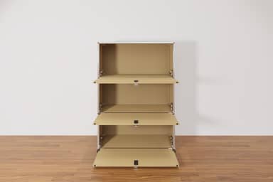 Original USM Haller Highboard mit 3 Klapptüren in beige Produktbild