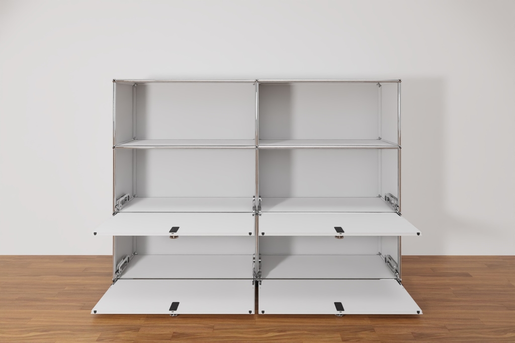 Original USM Haller Highboard mit 4 Klapptüren, Ausstellungsstück Produktbild