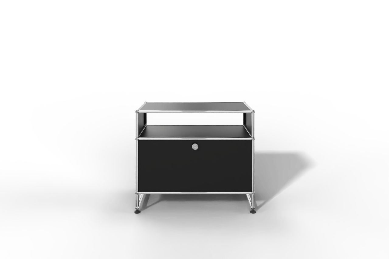 USM Haller Sideboard auf Sockel mit einer Klapptüre Produktbild