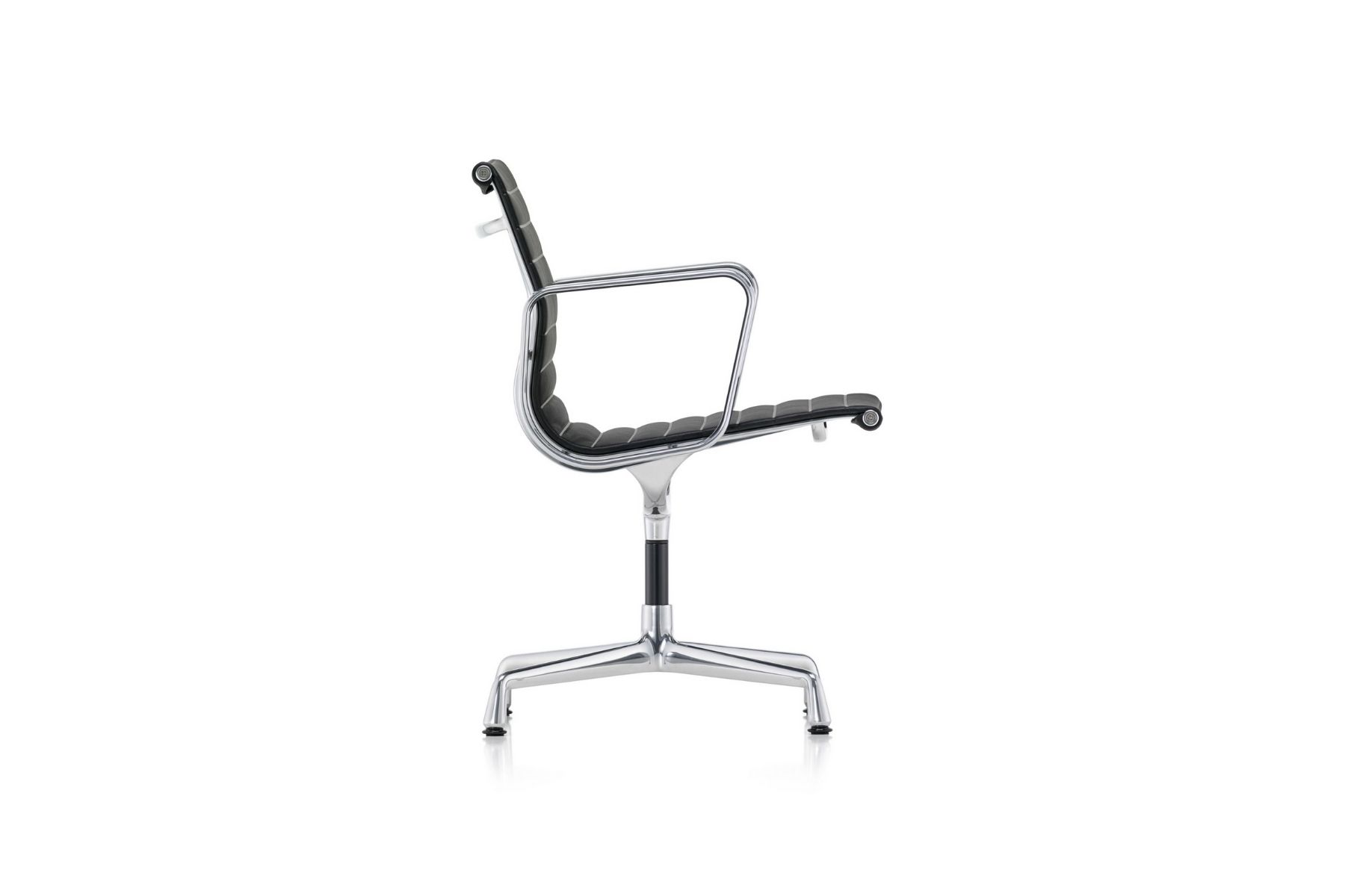 Vitra Aluminium Chair EA108 verchromt mit Hopsak
